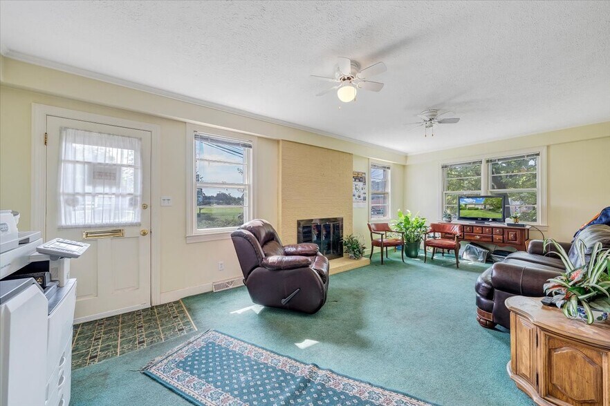 155 Laxton Rd, Lynchburg, VA à vendre - Photo de l’immeuble – Image 2 sur 50