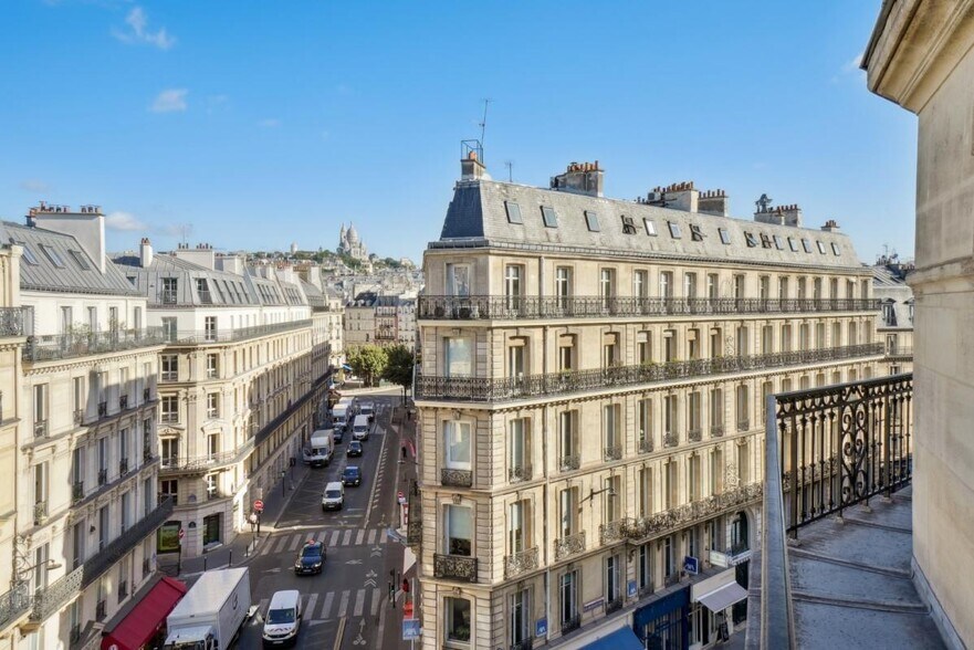 23 Rue Chauchat, Paris à louer - Photo de l’immeuble – Image 2 sur 14