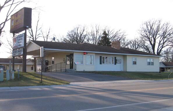 895 E Highway 10, Detroit Lakes, MN à vendre Photo principale– Image 1 sur 10