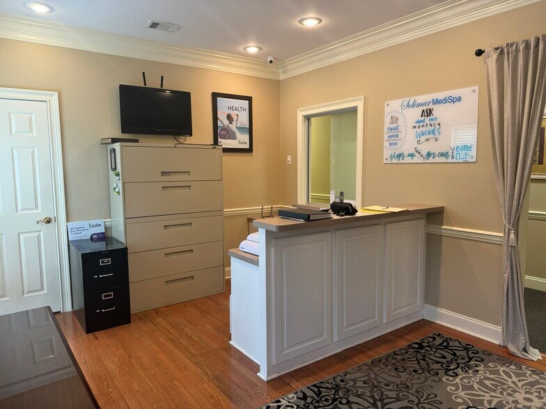 1003 Fernwood Dr, Milledgeville, GA à vendre - Photo intérieure – Image 3 sur 11