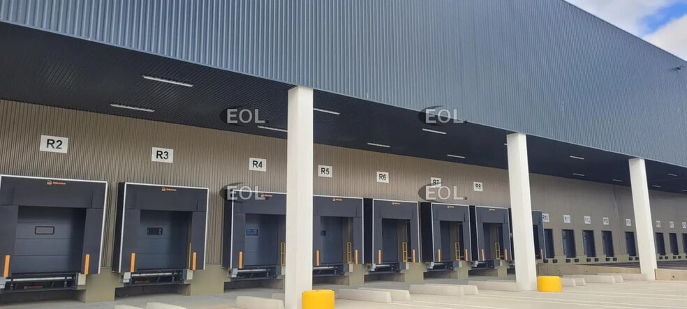 Industriel/Logistique dans Corbas à louer - Photo de l’immeuble – Image 3 sur 9