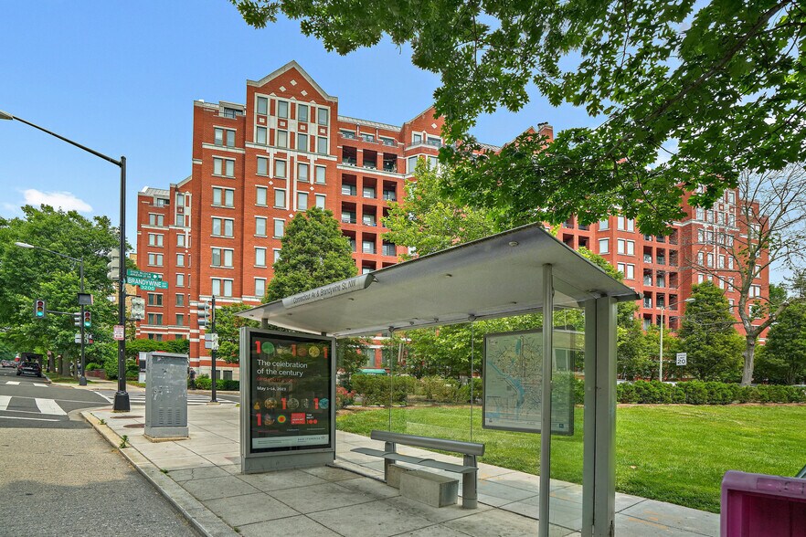 4601 Connecticut Ave NW, Washington, DC à louer - Photo de l’immeuble – Image 3 sur 29