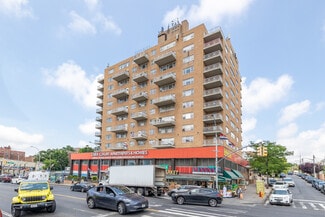 Plus de détails pour 87-50 167th St, Jamaica, NY - Bureau/Local commercial à louer