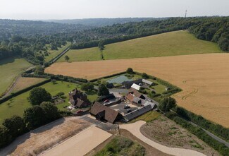 Plus de détails pour Manor Farm Barns, Hughenden Manor Estate, High Wycombe - Bureau à louer