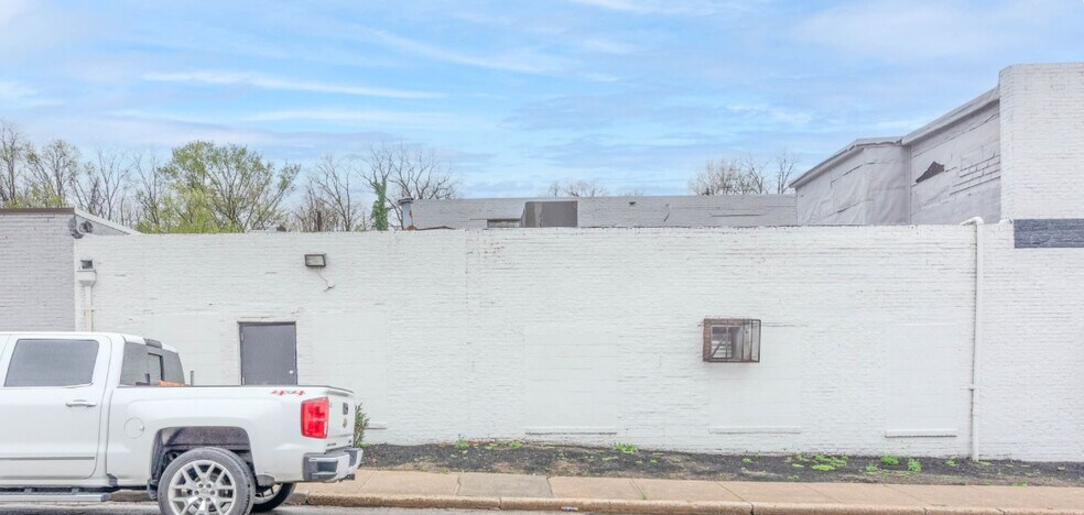 2605 Baker St, Baltimore, MD à vendre - Photo principale – Image 1 sur 22