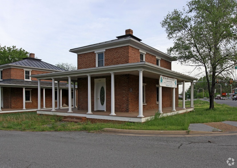 604 Radham St, Front Royal, VA à vendre - Photo principale – Image 1 sur 8