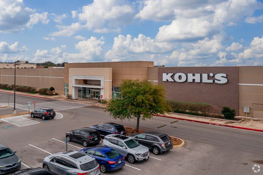 10838-10842 Potranco Rd, San Antonio, TX à louer - Photo de l’immeuble – Image 1 sur 18