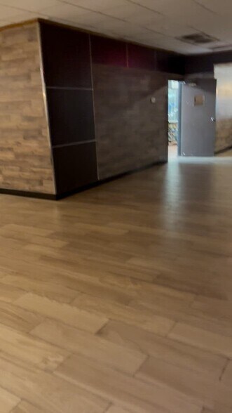 40 S Court St, Athens, OH à louer - Vidéo sur l’annonce professionnelle – Image 2 sur 10