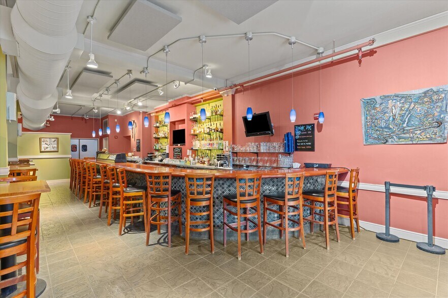 15 Kearney SQ 1st floor Condos portefeuille de 2 biens à vendre sur LoopNet.fr - Photo de l’immeuble – Image 3 sur 31