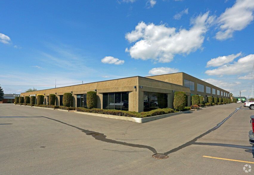 4606 97 St NW, Edmonton, AB à louer - Photo de l’immeuble – Image 3 sur 5