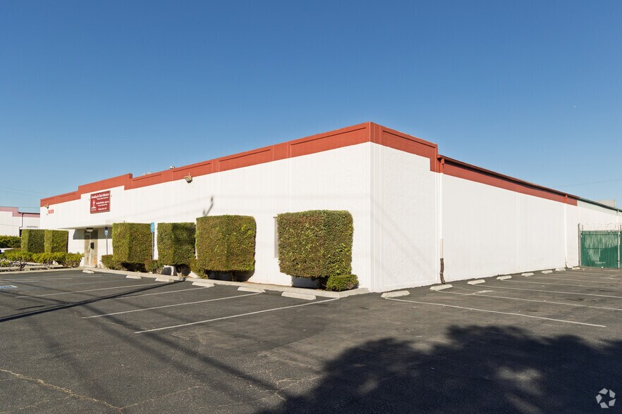 1609 E Del Amo Blvd, Carson, CA à vendre - Photo de l’immeuble – Image 2 sur 13