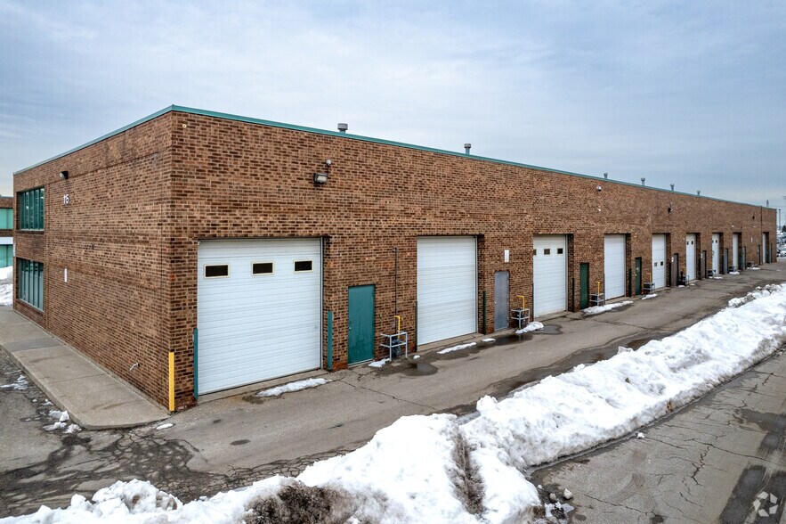 120 Woodstream Blvd, Vaughan, ON à louer - Photo de l’immeuble – Image 2 sur 2