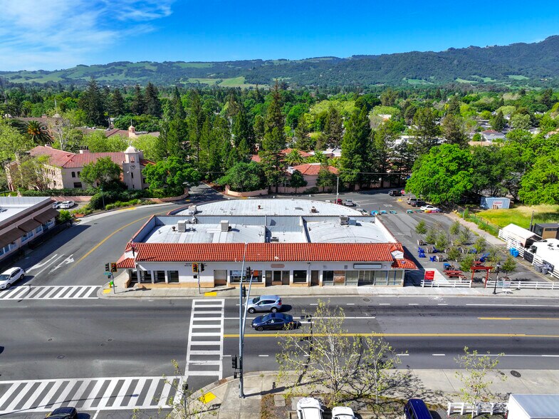 22 Boyes Blvd, Boyes Hot Springs, CA à vendre - Photo principale – Image 1 sur 12