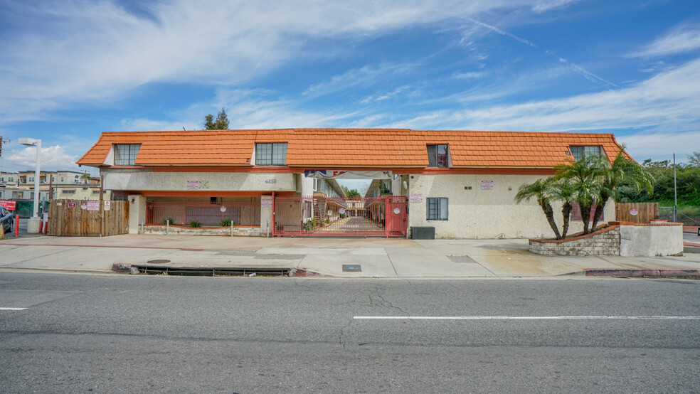 4632-4636 Laurel Canyon Blvd, Valley Village, CA à vendre - Photo de l’immeuble – Image 1 sur 14
