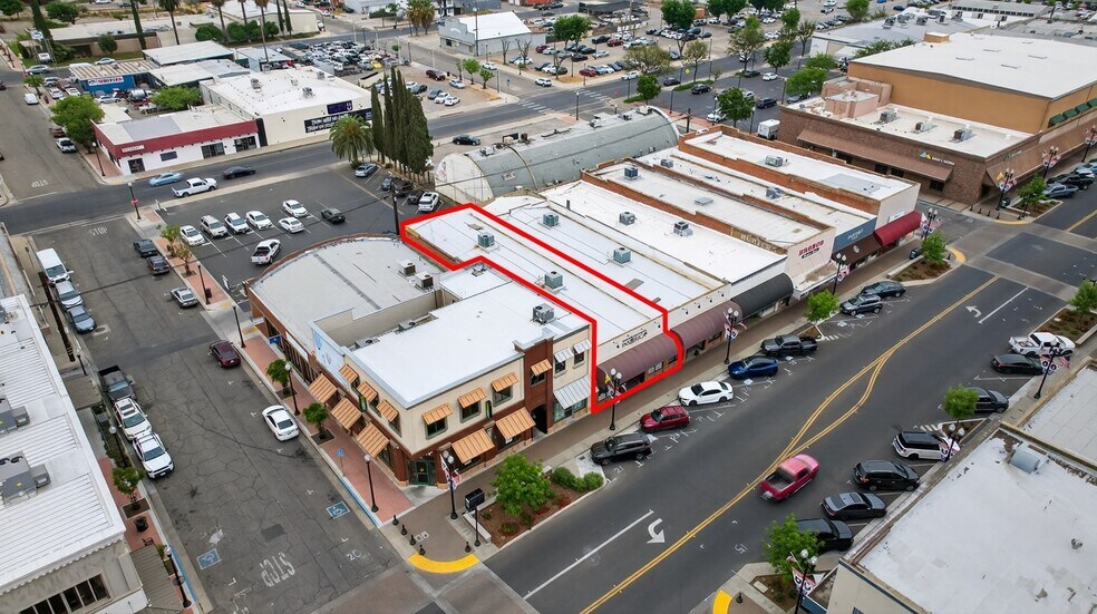 122-126 N Main St, Porterville, CA à louer - Photo de l’immeuble – Image 2 sur 5