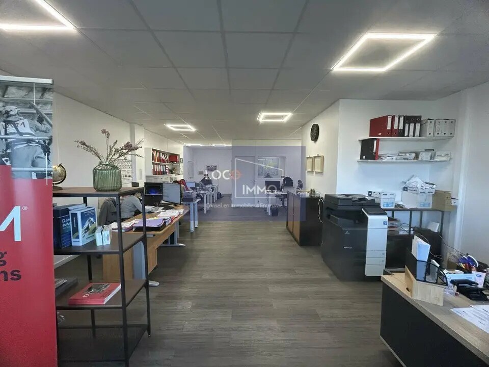 Local d’activités dans Le Haillan à louer Photo intérieure– Image 1 sur 10