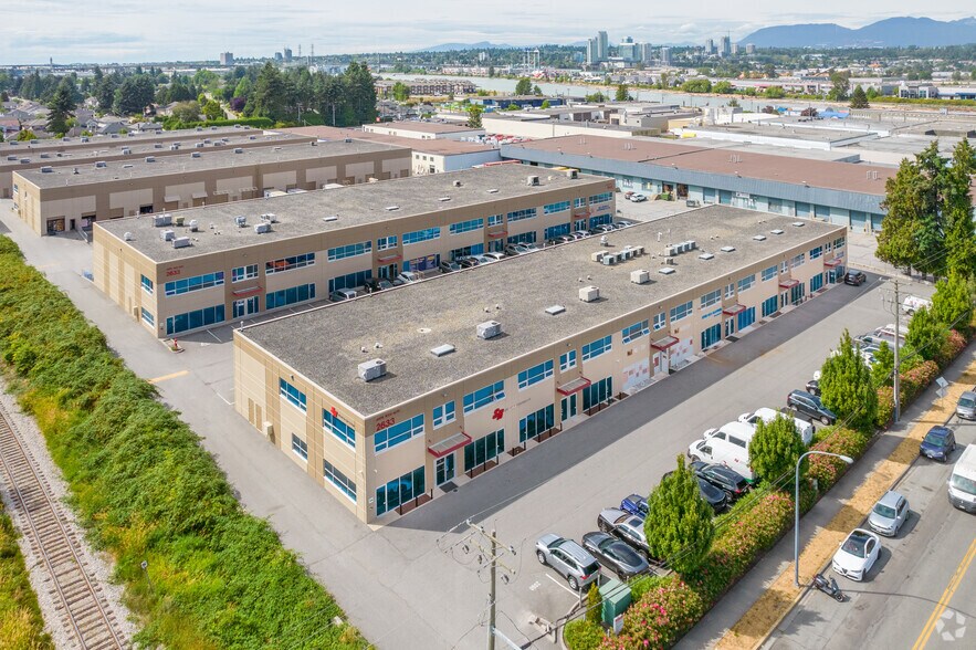 2633 Simpson Rd, Richmond, BC à louer - Photo de l’immeuble – Image 3 sur 7
