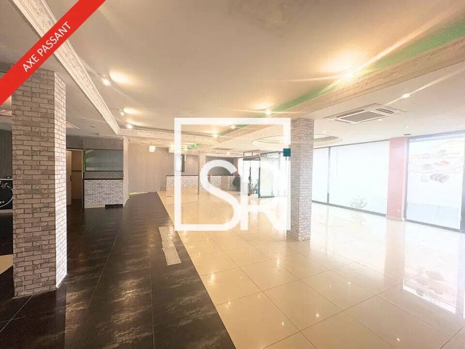Local commercial dans Clermont-Ferrand à louer Hall d’entrée– Image 1 sur 13