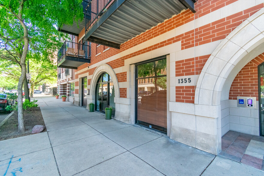 1355 W Washington Blvd, Chicago, IL à vendre - Photo de l’immeuble – Image 3 sur 17