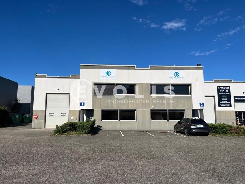 58 Avenue Des Bruyères, Décines-Charpieu à louer - Photo de l’immeuble – Image 3 sur 23
