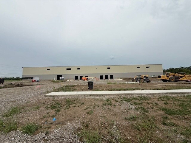 25940 Commerce Dr, Defiance, OH à louer - Photo de l’immeuble – Image 2 sur 5