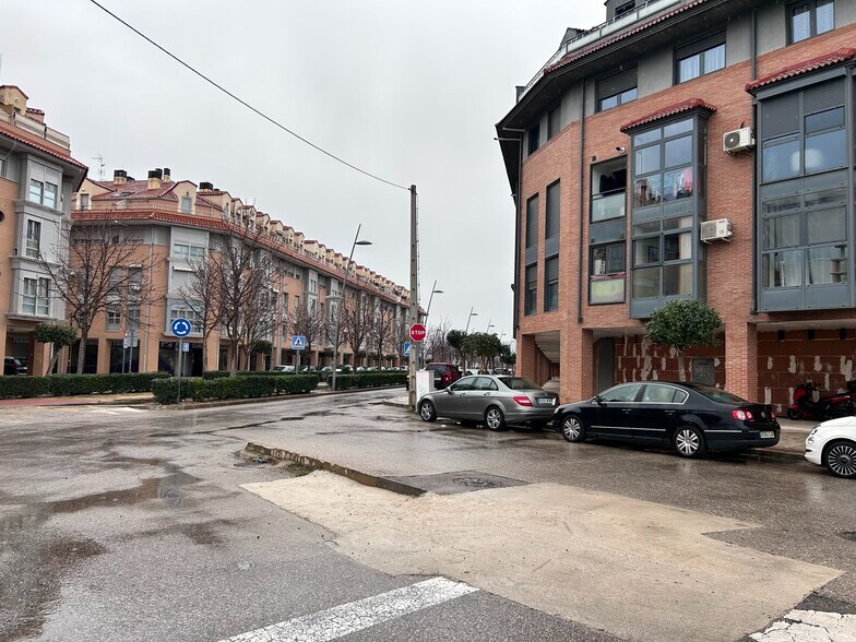 Avenida Principes de Asturias, 20, Alovera, Guadalajara à vendre - Photo de l’immeuble – Image 3 sur 4