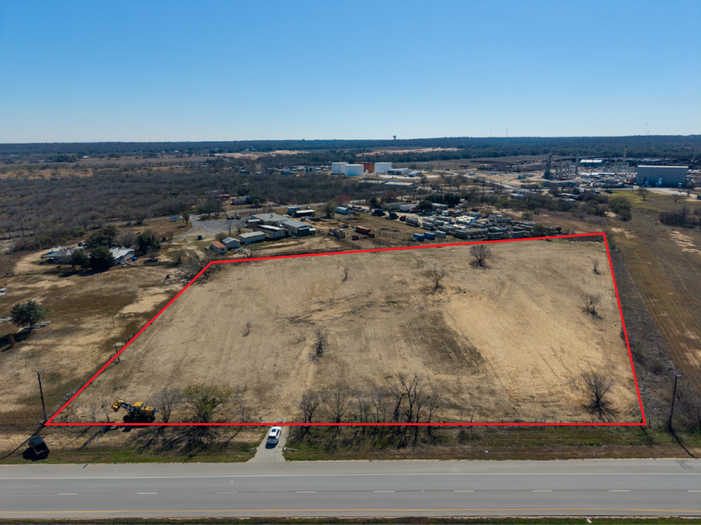 4440 S Loop 1604 E, Elmendorf, TX à louer - Photo de l’immeuble – Image 2 sur 22