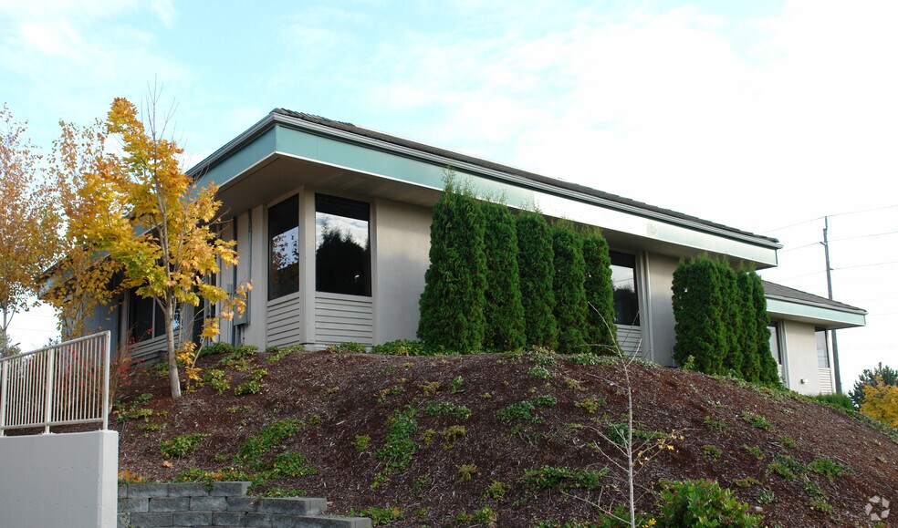 2102 N Pearl St, Tacoma, WA à louer - Photo de l’immeuble – Image 2 sur 2