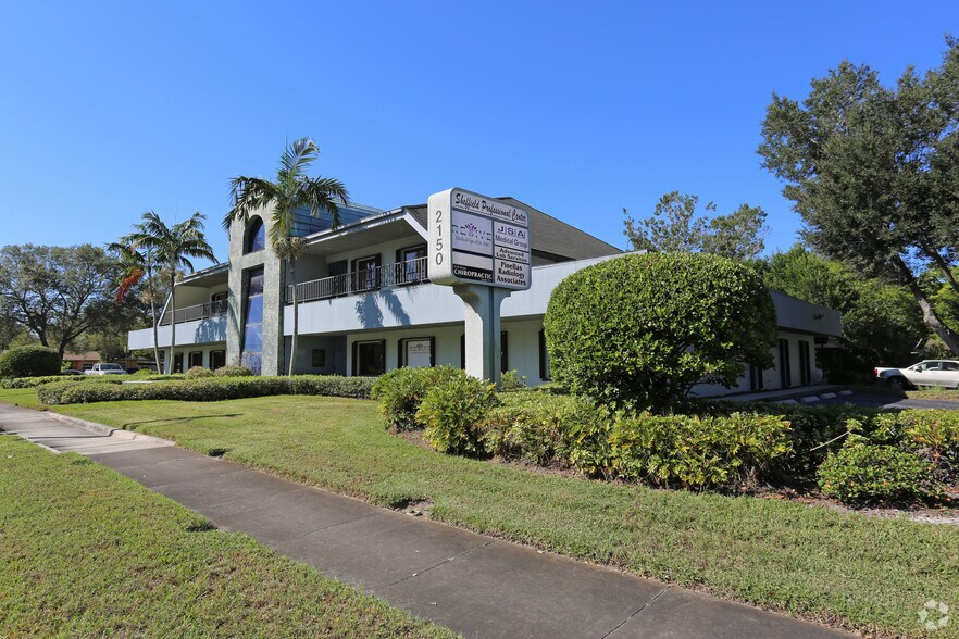 2150 49th St N, Saint Petersburg, FL à louer - Photo de l’immeuble – Image 1 sur 5