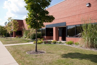 2000 Pewaukee Rd, Waukesha, WI à louer Photo intérieure– Image 2 sur 2
