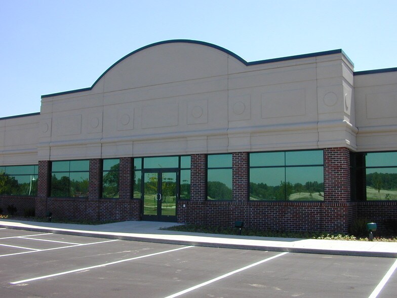 500 Momany Dr, Saint Joseph, MI à louer - Photo principale – Image 1 sur 1