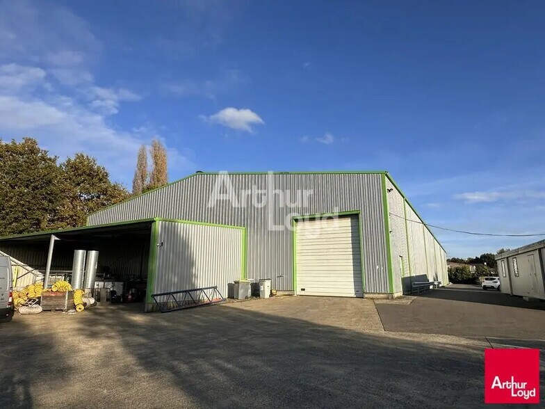 Local d’activités dans Betton à louer - Photo de l’immeuble – Image 1 sur 4