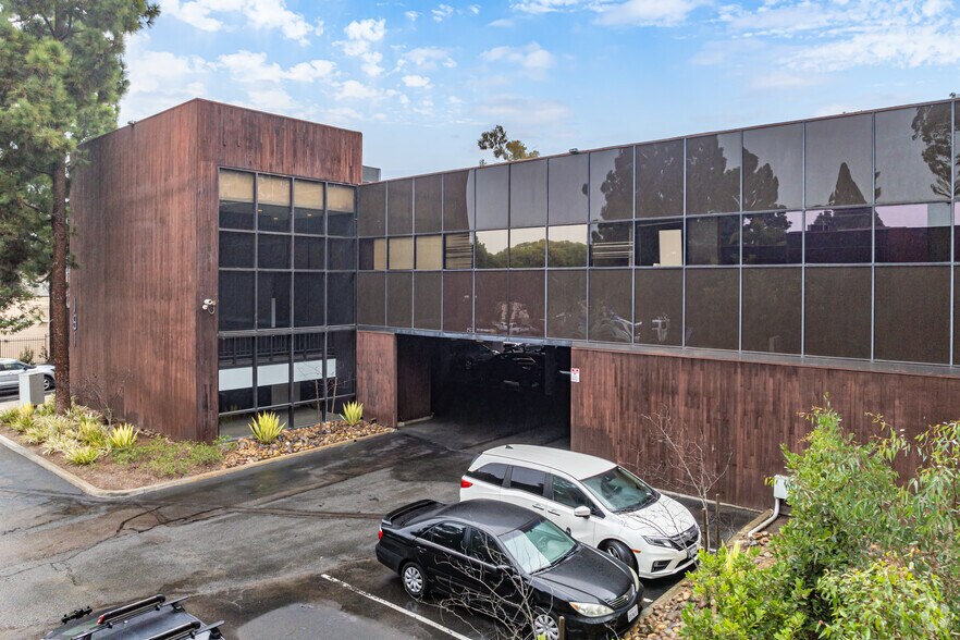 191 Calle Magdalena, Encinitas, CA à louer - Photo de l’immeuble – Image 2 sur 12
