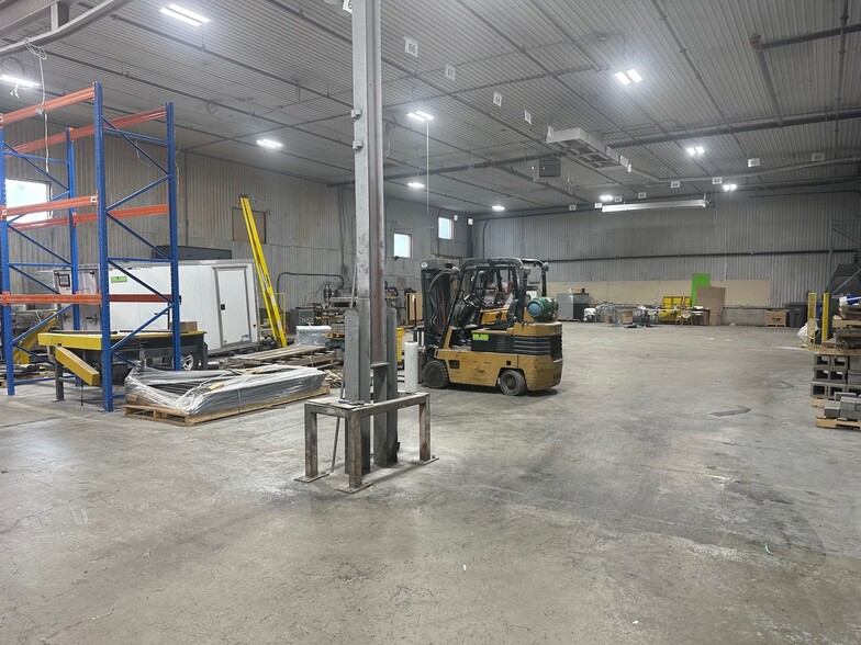 3600 Boul Losch, Saint-hubert, QC à louer - Photo intérieure – Image 2 sur 10