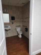 779 Commerce Dr, Venice, FL à louer Photo intérieure– Image 1 sur 7