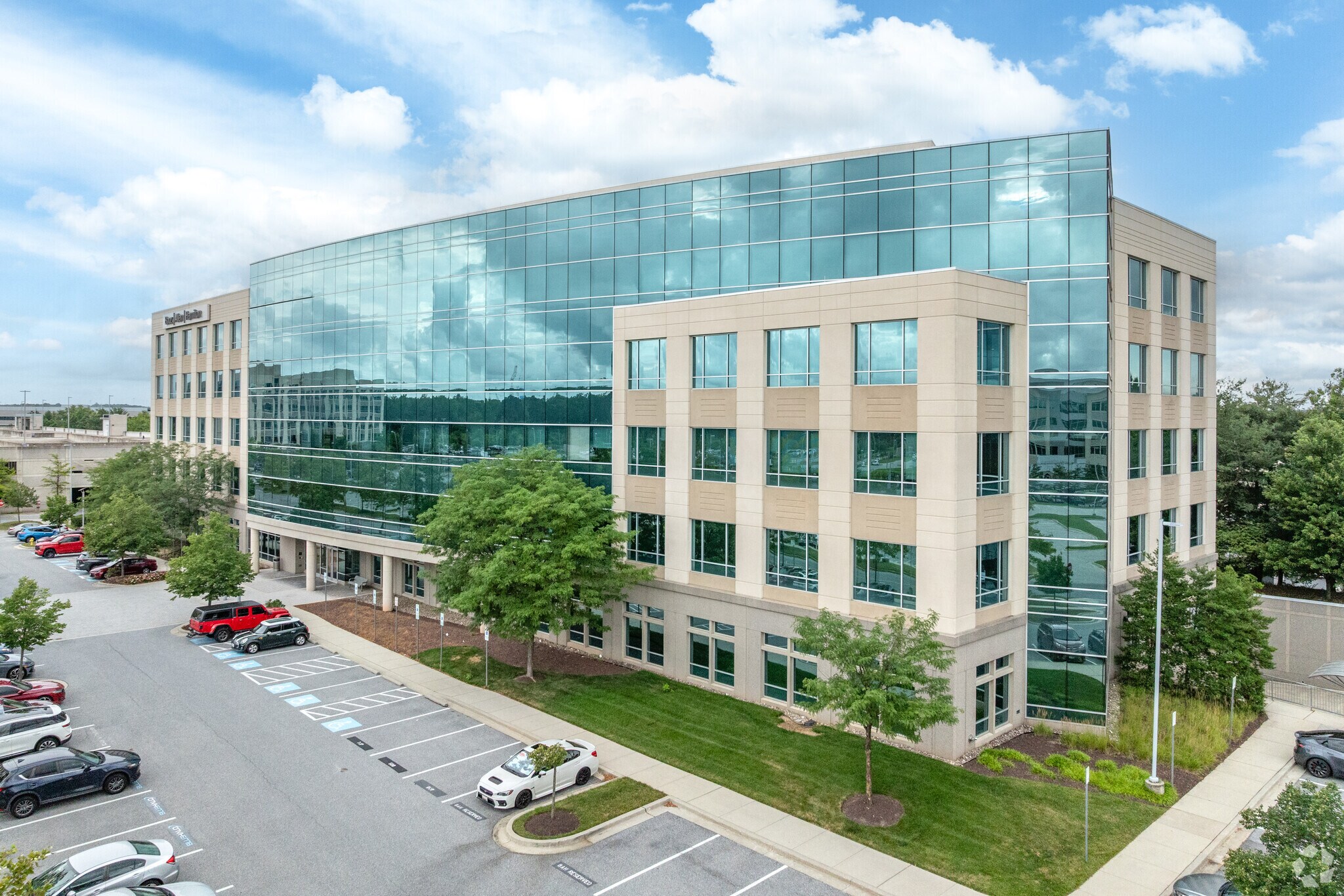 308 Sentinel Dr, Annapolis Junction, MD à louer Photo principale– Image 1 sur 6
