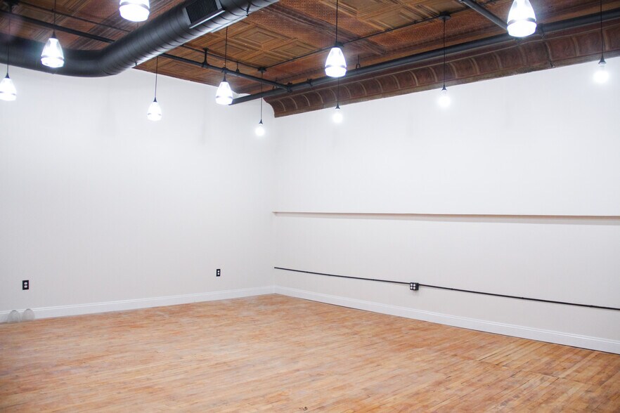 5806-5810 Bergenline Ave, West New York, NJ à louer - Photo intérieure – Image 2 sur 19