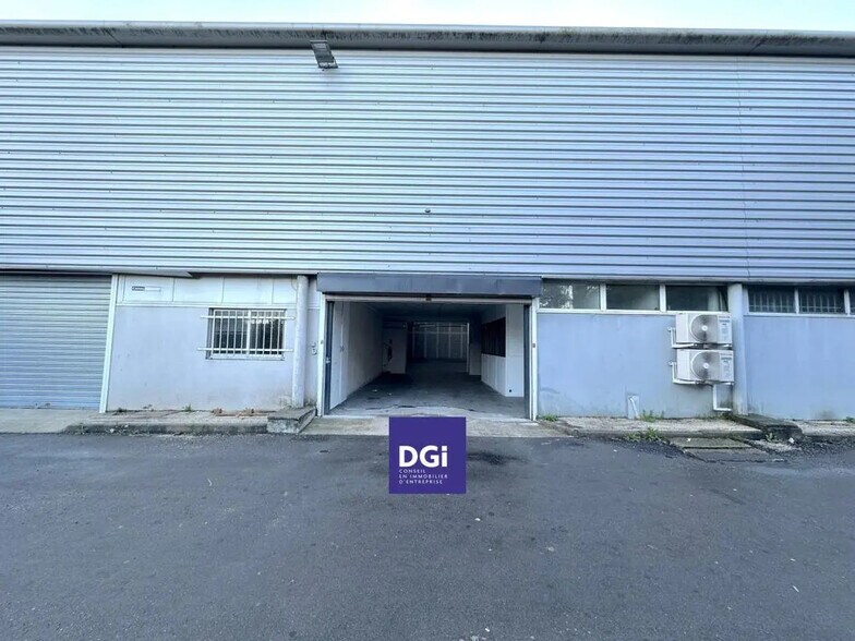 Local d’activités dans Alès à louer - Photo de l’immeuble – Image 2 sur 5