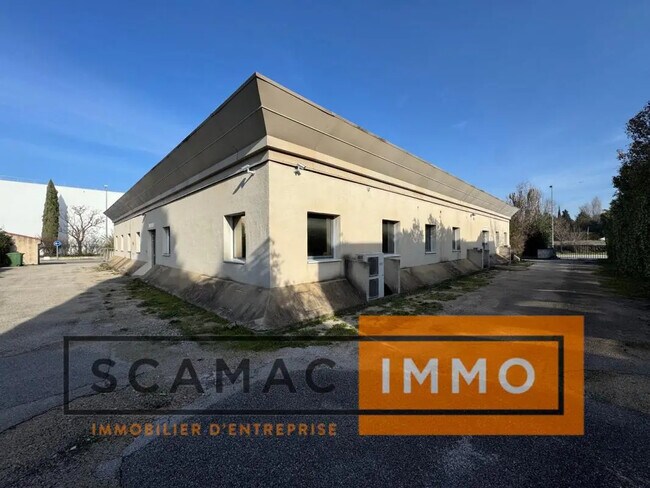 Plus de détails pour Local commercial à louer