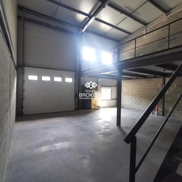 Industriel/Logistique dans Allinges à vendre - Photo de l’immeuble – Image 3 sur 5