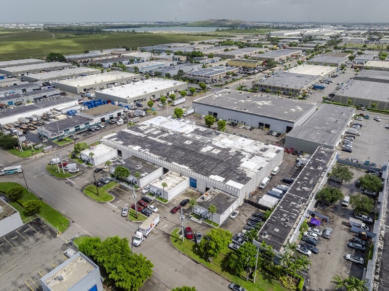 8380 NW 64th St, Miami, FL à vendre - Aérien – Image 3 sur 13