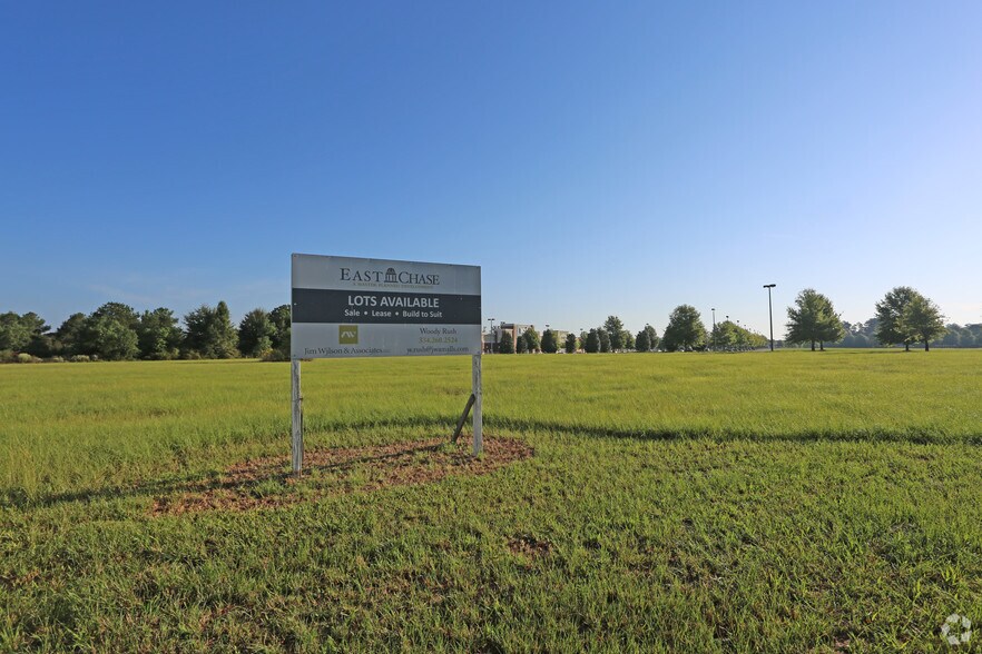 Eastchase Pkwy, Montgomery, AL à vendre - Photo principale – Image 1 sur 1