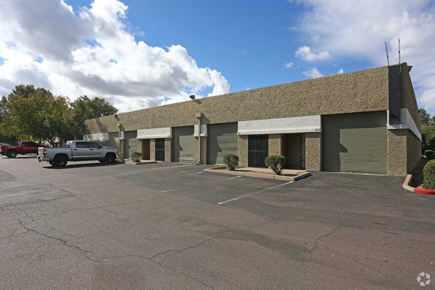 1302 W 23rd St, Tempe, AZ à louer - Photo de l’immeuble – Image 3 sur 10