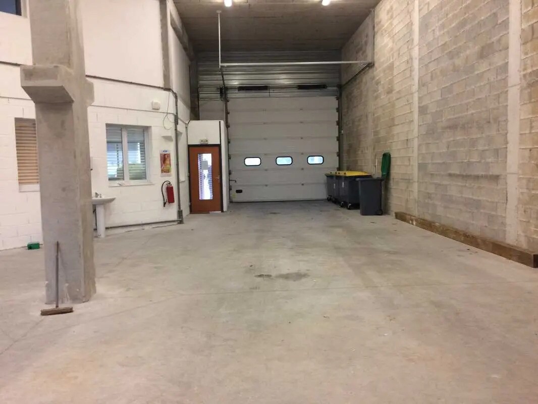 Industriel/Logistique dans Soissons à vendre Photo de l’immeuble– Image 1 sur 3