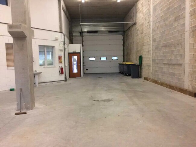 Plus de détails pour Industriel/Logistique à vendre