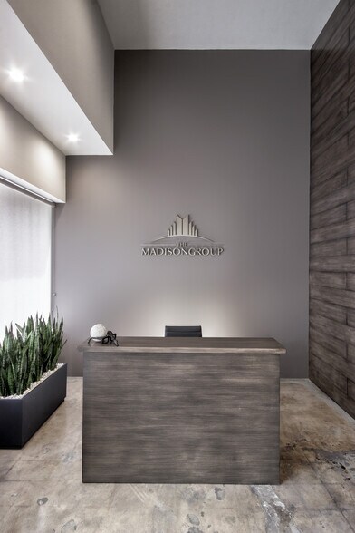 9629-9631 W Olympic Blvd, Beverly Hills, CA à louer - Hall d’entrée – Image 2 sur 9