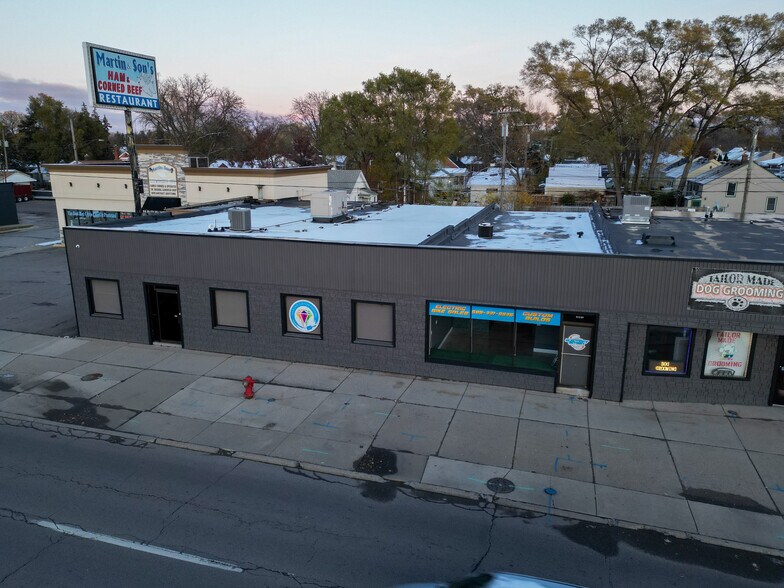 24544 Van Dyke Ave, Center Line, MI à louer - Photo de l’immeuble – Image 3 sur 7