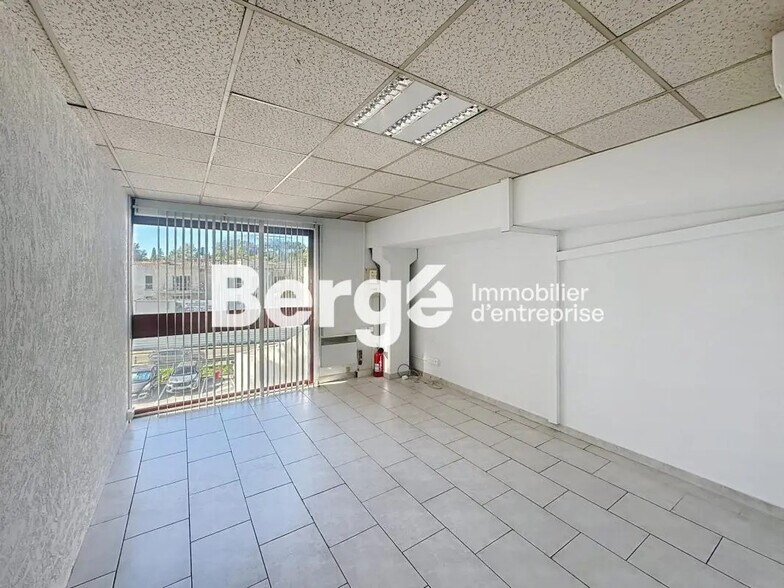 Bureau dans Mouans-Sartoux à louer - Photo de l’immeuble – Image 2 sur 6