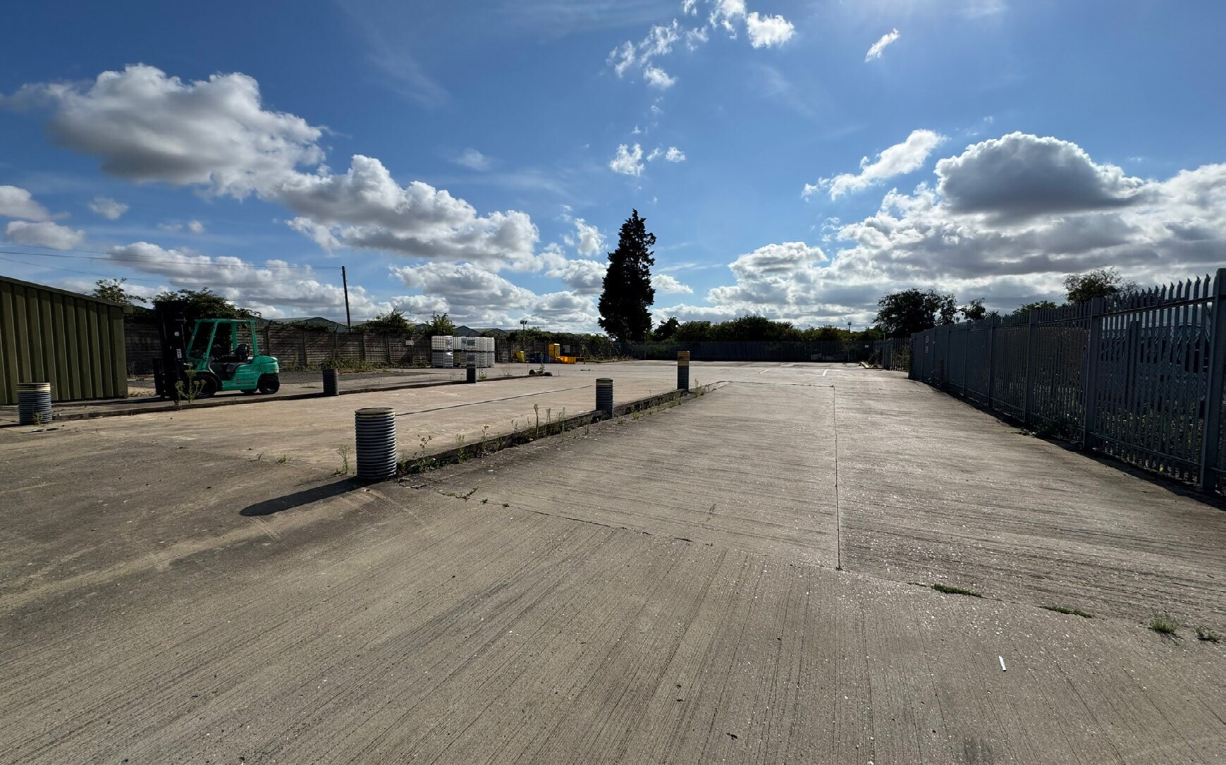 8 Spalding Drove, Spalding à louer Photo de l’immeuble– Image 1 sur 8