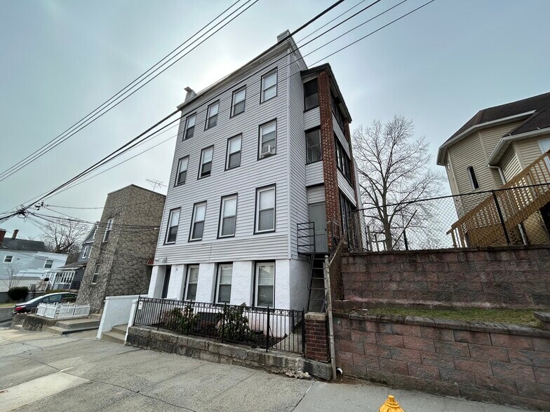 Yonkers Portfolio | 60% FREE MARKET portefeuille de 1 biens à vendre sur LoopNet.fr - Photo de l’immeuble – Image 3 sur 5
